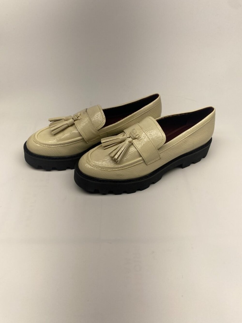 Franco Sarto Womens Linzer Ivory Tassle Loafer Sz 9